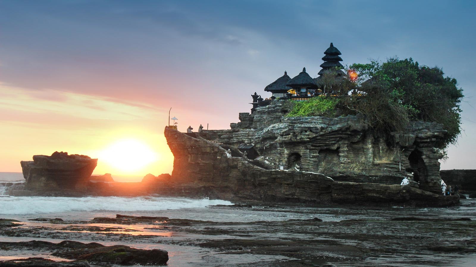 Full day Bedugul, Tanah Lot include  lunch and dinner at local restaurant